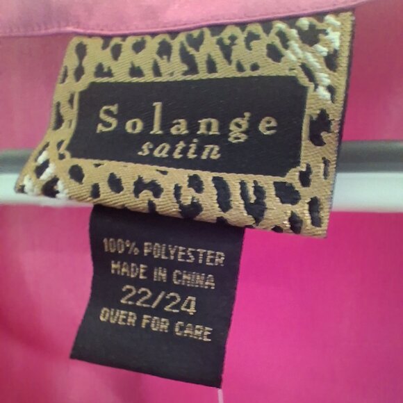 Solange Satin Negligee Size 22/24 V-Neck in Hot Pink with Lace Floral Accents - Picture 3 of 6